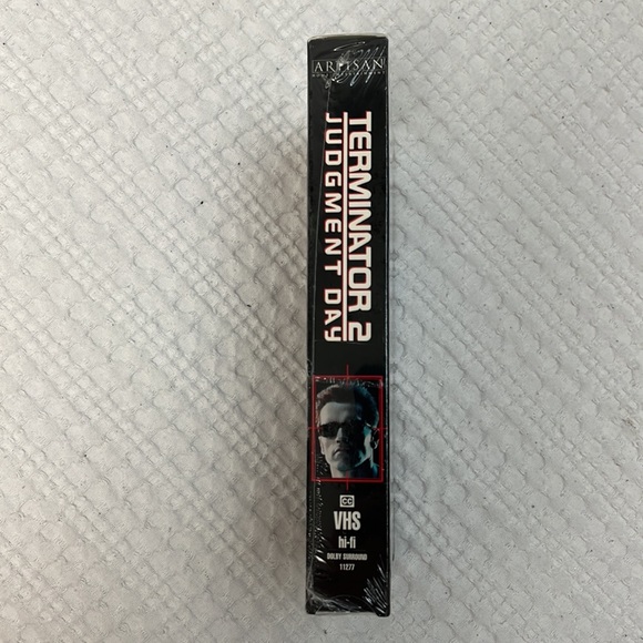 Terminator 2 Judgment Day VHS Factory Sealed! Holographic Cover 1999 - Picture 3 of 9